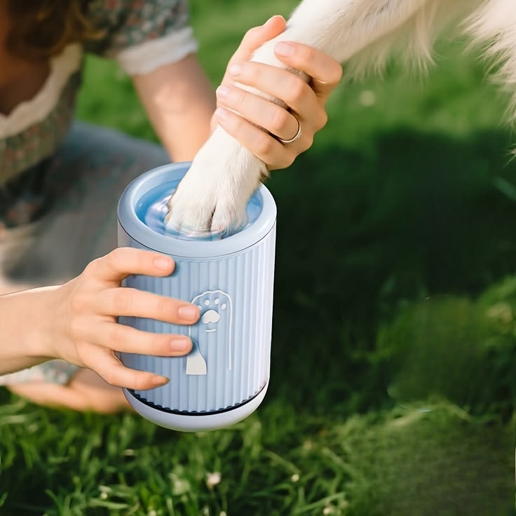 🐾 Pet Paw Cleaner Cup – Easy Foot Washing for Cats & Dogs