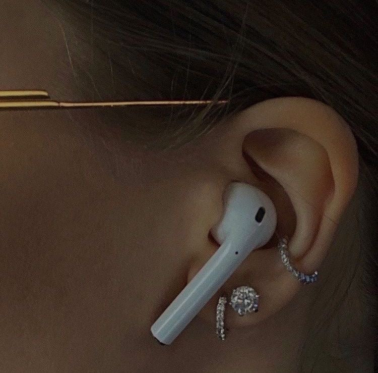 Bluetooth Wireless Headphones – Clear Sound & Noise Reduction